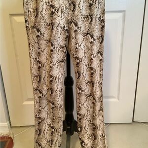 Snake skin print slim leg slacks